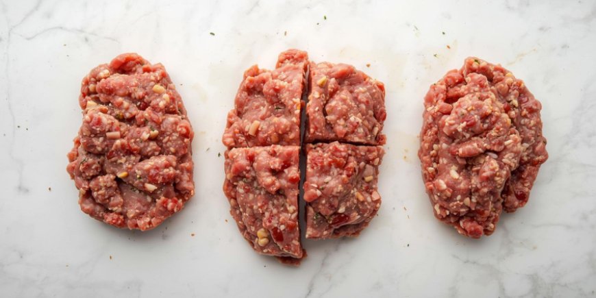 Divide the sausage meat.