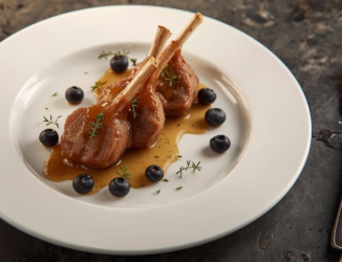 Lamb Rosettes with Thyme and Blueberries Recipe