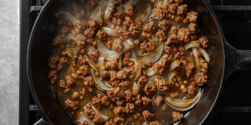 Cook the lamb filling.
